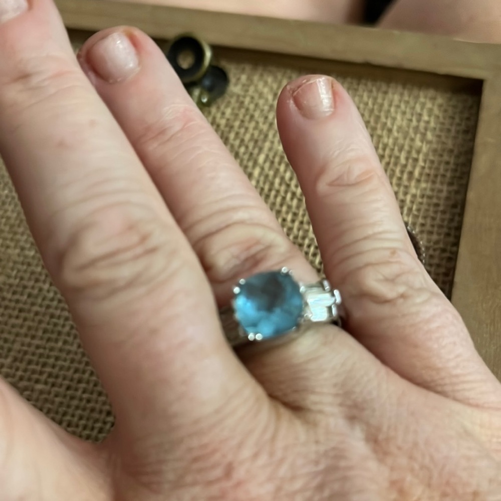 Avon ring